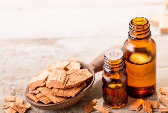 Woody – Sandalwood, cedarwood, patchouli